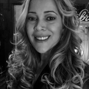 Meet your Posher, Anyelis